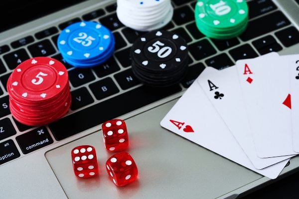Halaman Ajak Teman 8bitdo